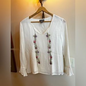 Lined long sleeve embroidered blouse